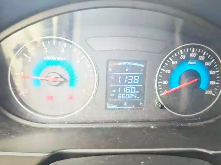 Dongfeng Fengguang Fengguang 350 2015 2014 1.5L Manual Basic