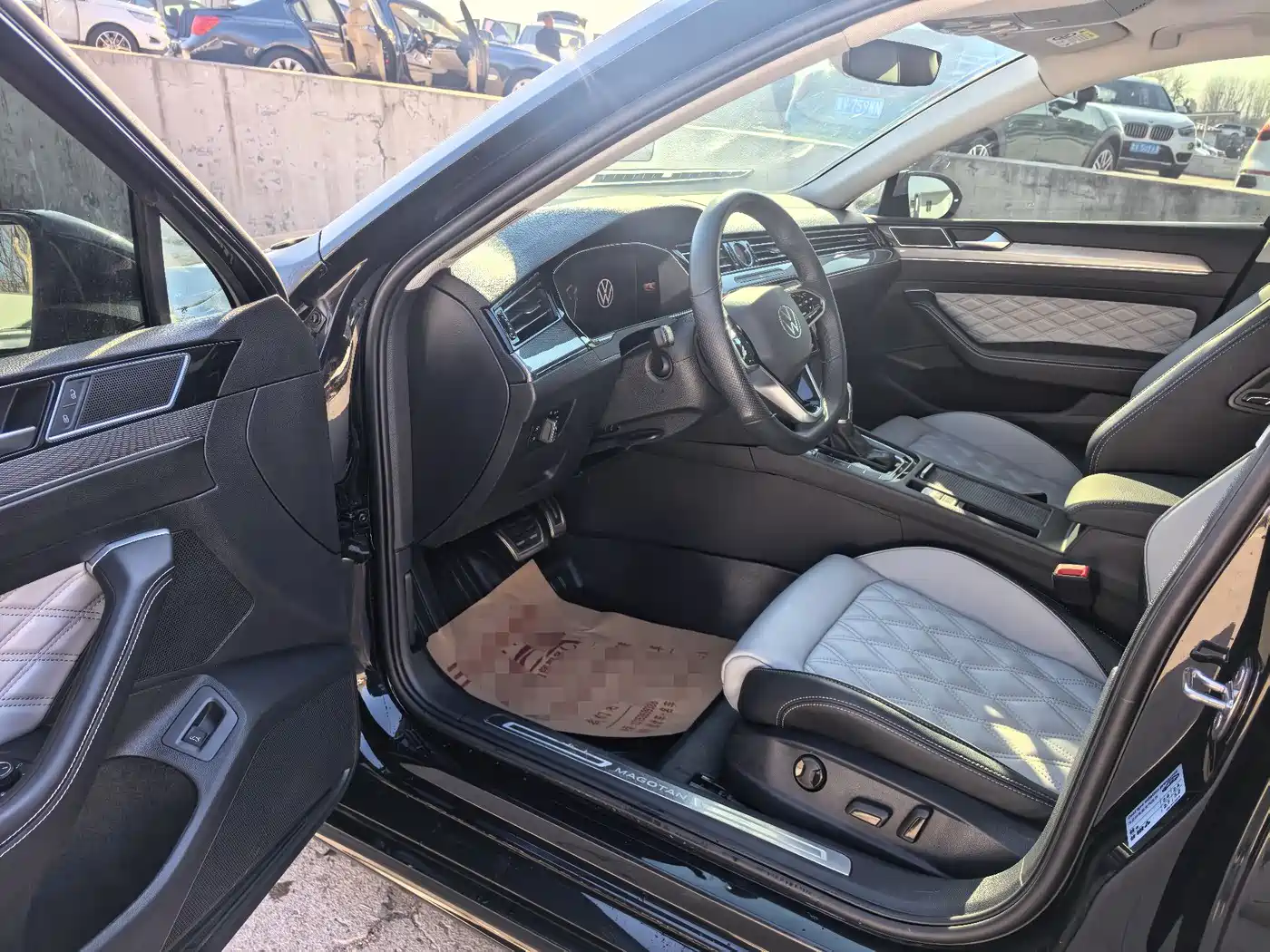 Volkswagen Magotan 2024 2 Million Units Public Sharing Edition 330TSI DSG Luxury фото 8