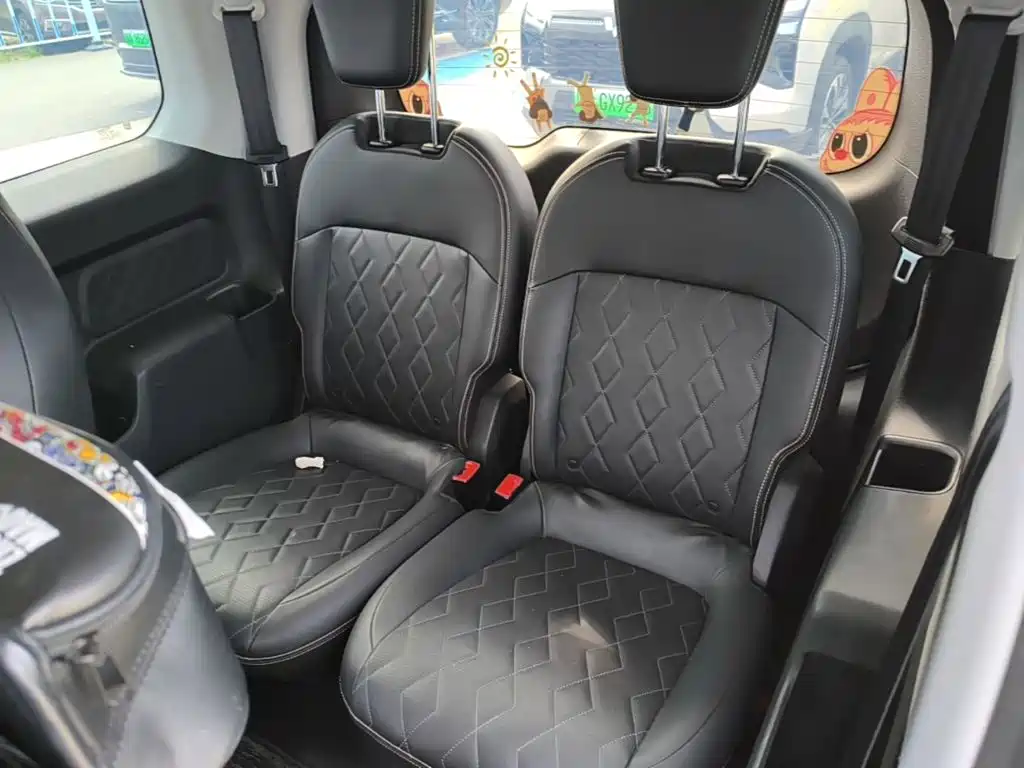 Baojun KiWi EV 2023 2022 Artist Lite Edition LFP
