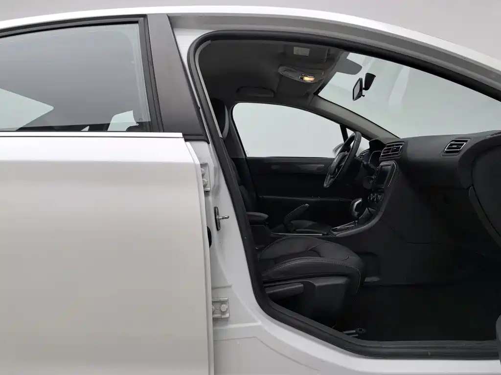 Citroën C4 C-Quatre 2016 2016 1.6L Automatic Luxury Model