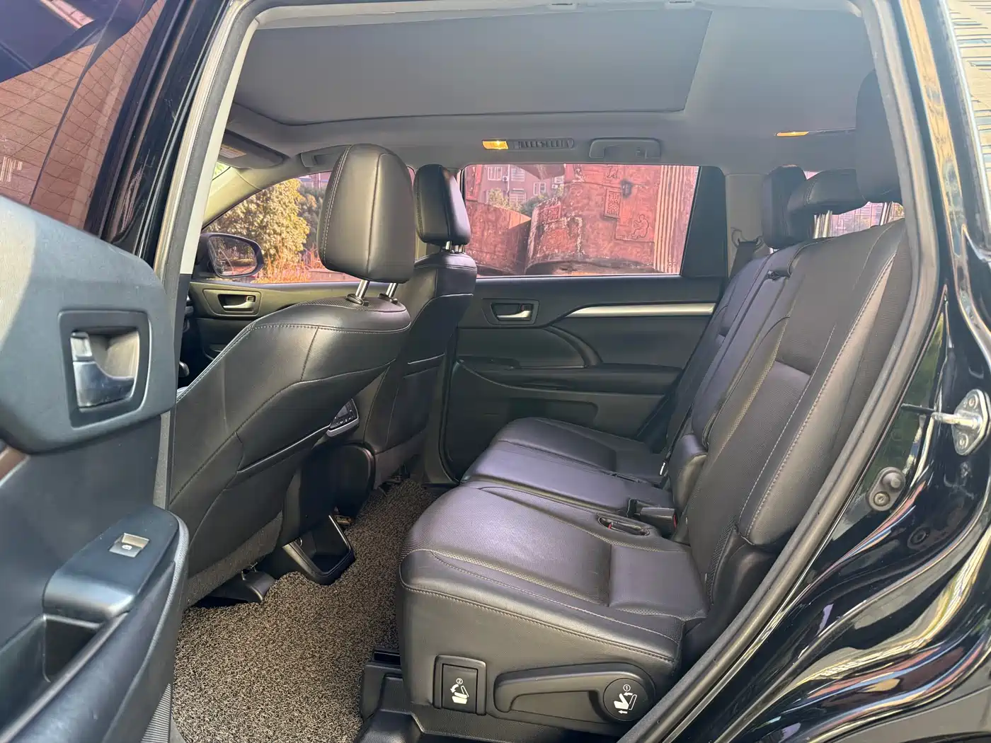 Toyota Highlander 2015 2.0T AWD Luxury Edition 7-seater фото 9