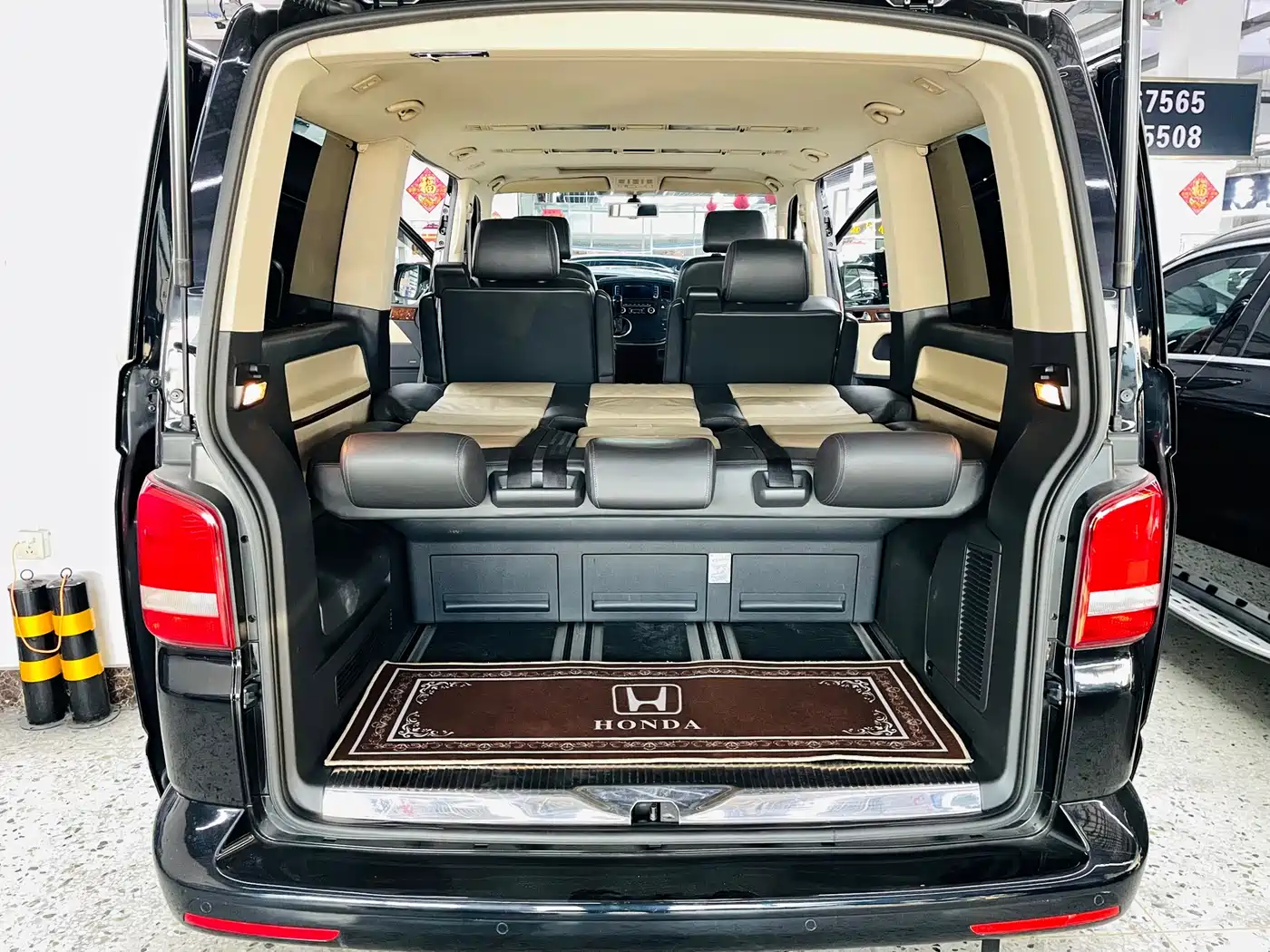 Volkswagen Multivan 2012 2.0TSI 4WD Premium фото 11