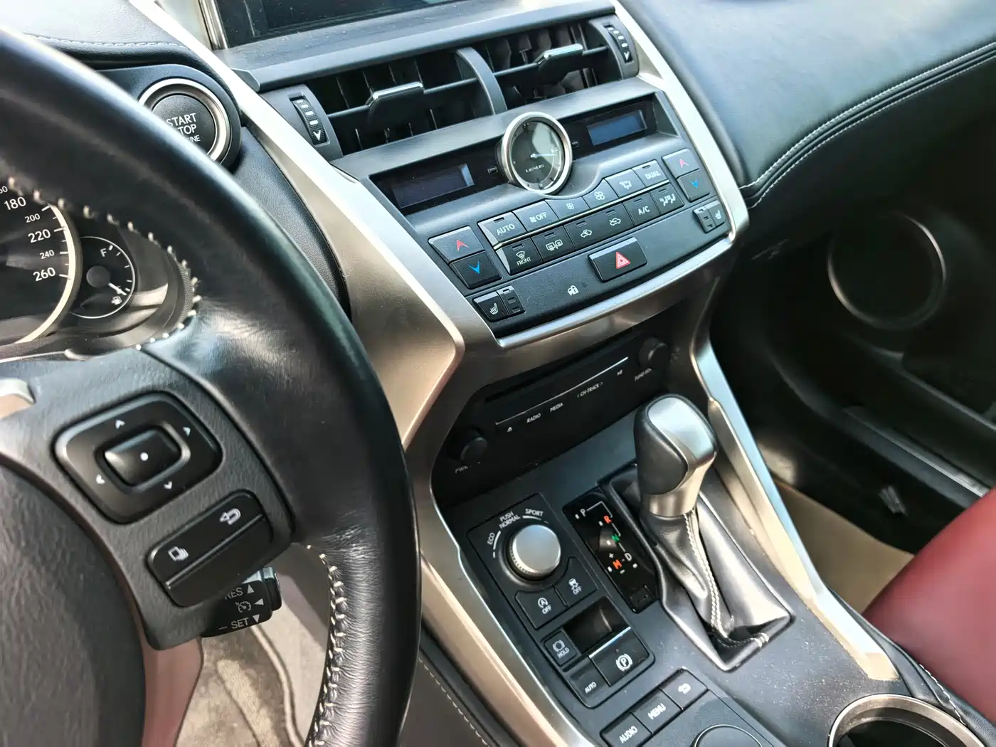 Lexus NX 2016 200 AWD F Sport фото 3