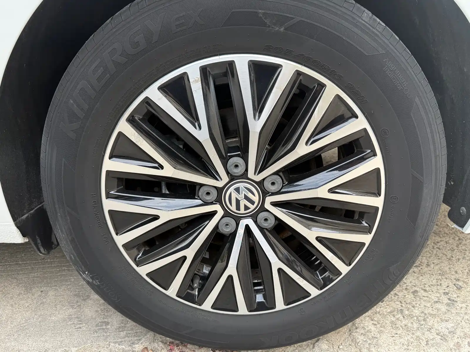 Фото 16 - Volkswagen Sagitar