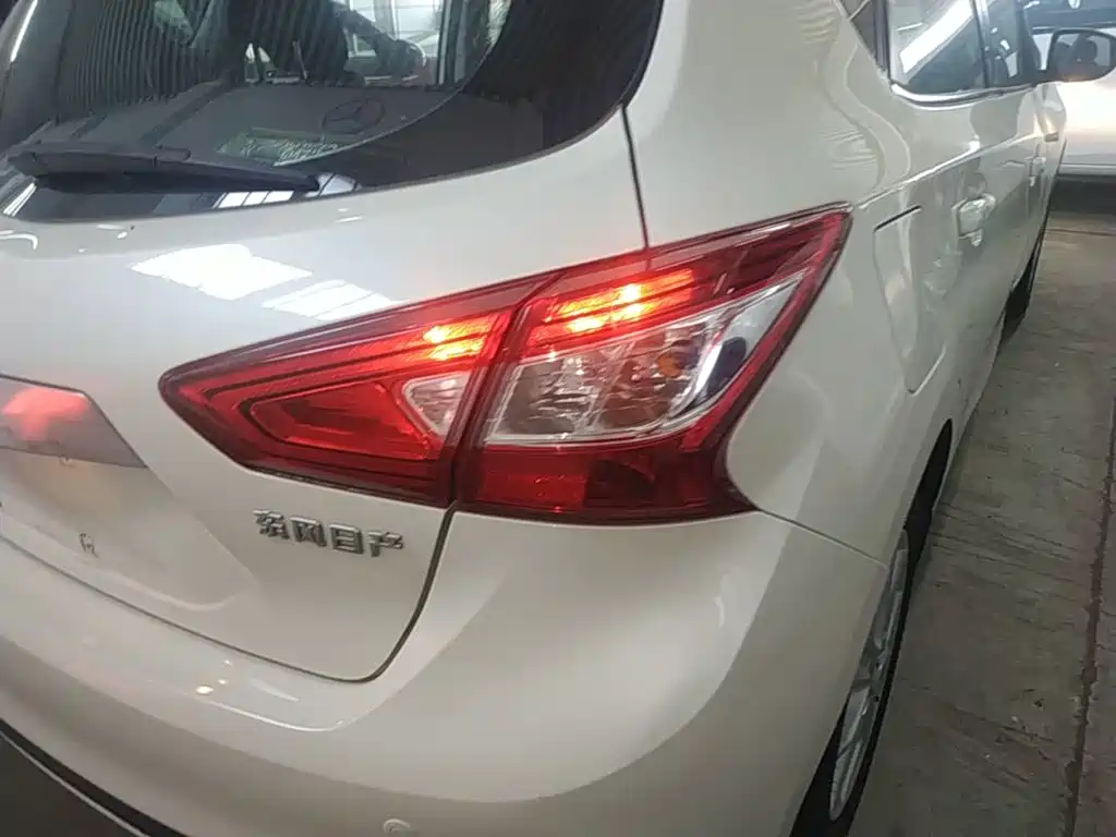 Nissan Tiida, миниатюра 8