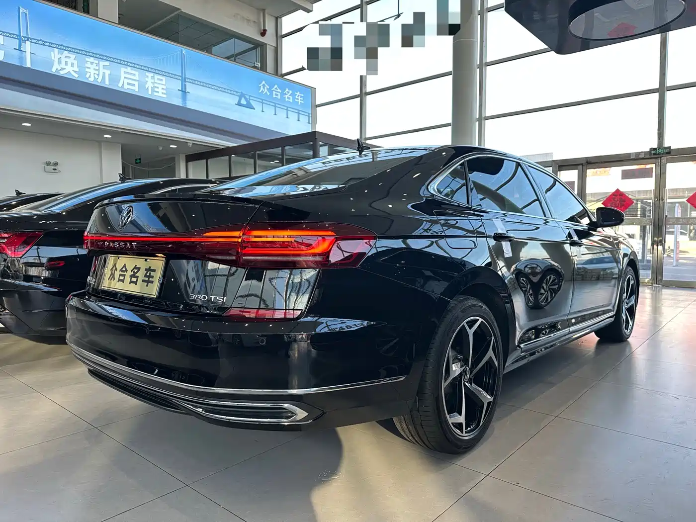 Volkswagen Passat 2025 Outstanding 380TSI Starlight Dragon Soaring Edition фото 6