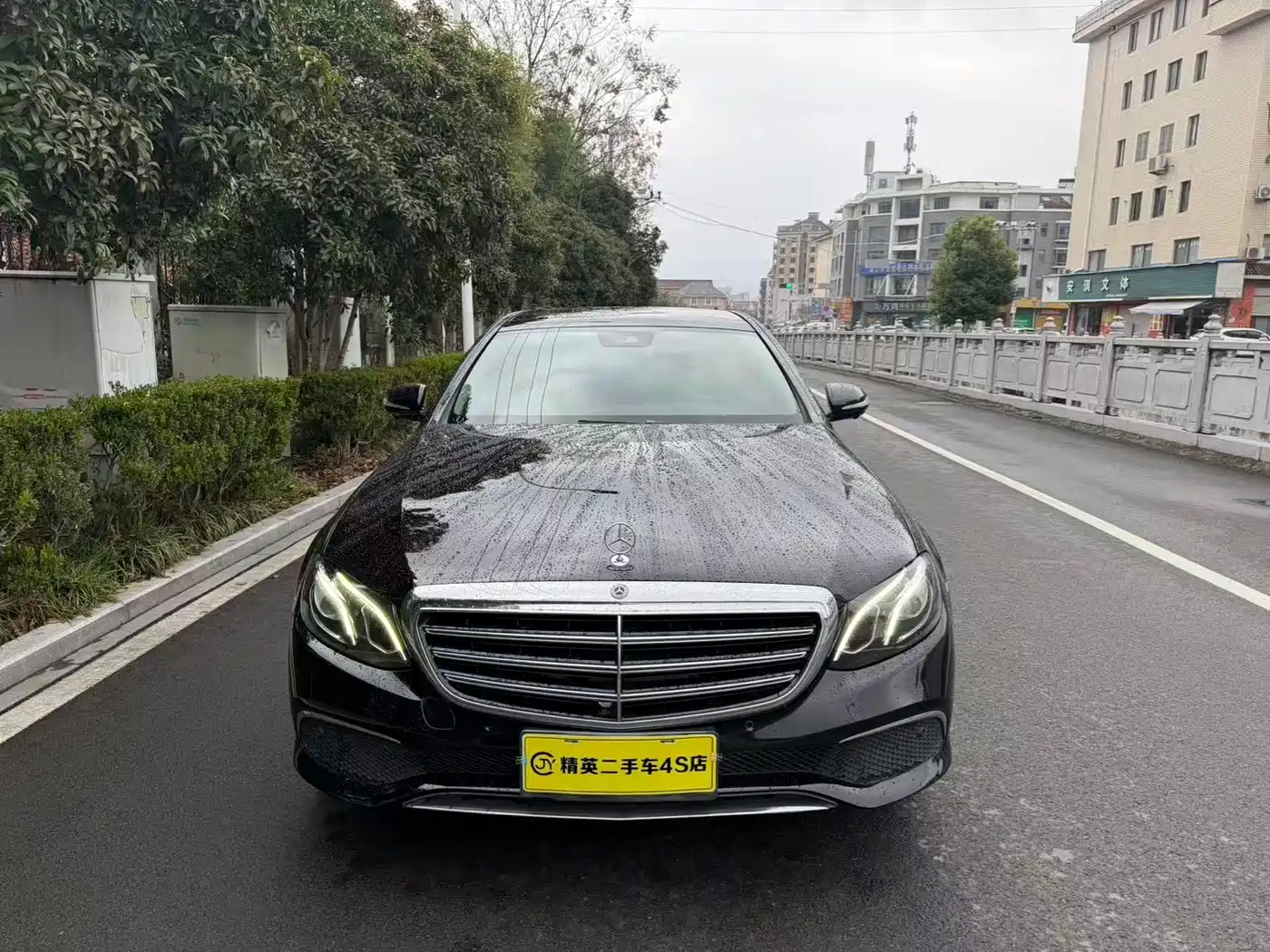 Mercedes-Benz E-Class 2016 E 300 L Luxury фото 3
