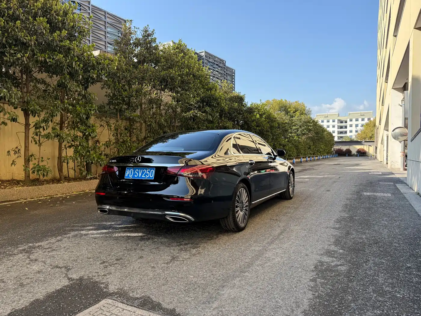 Mercedes-Benz E-Class 2023 E 300 L Luxury фото 9