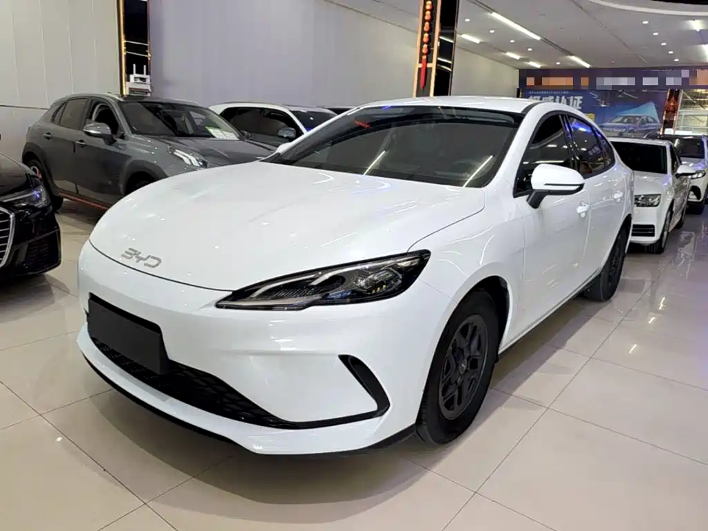 BYD Seal 05 DM-i 2025