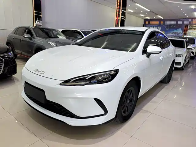 BYD Hai Bao 05 DM-i 2025