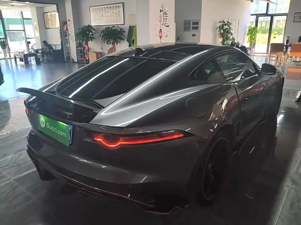 Фото 7 - Jaguar F-TYPE