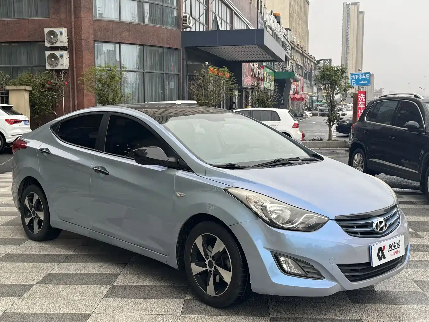 Hyundai Langdong 2012 1.6L Automatic Fashion фото 3
