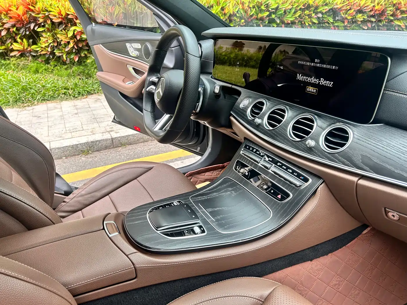 Mercedes-Benz E-Class 2021 E 300 L Fashion фото 12