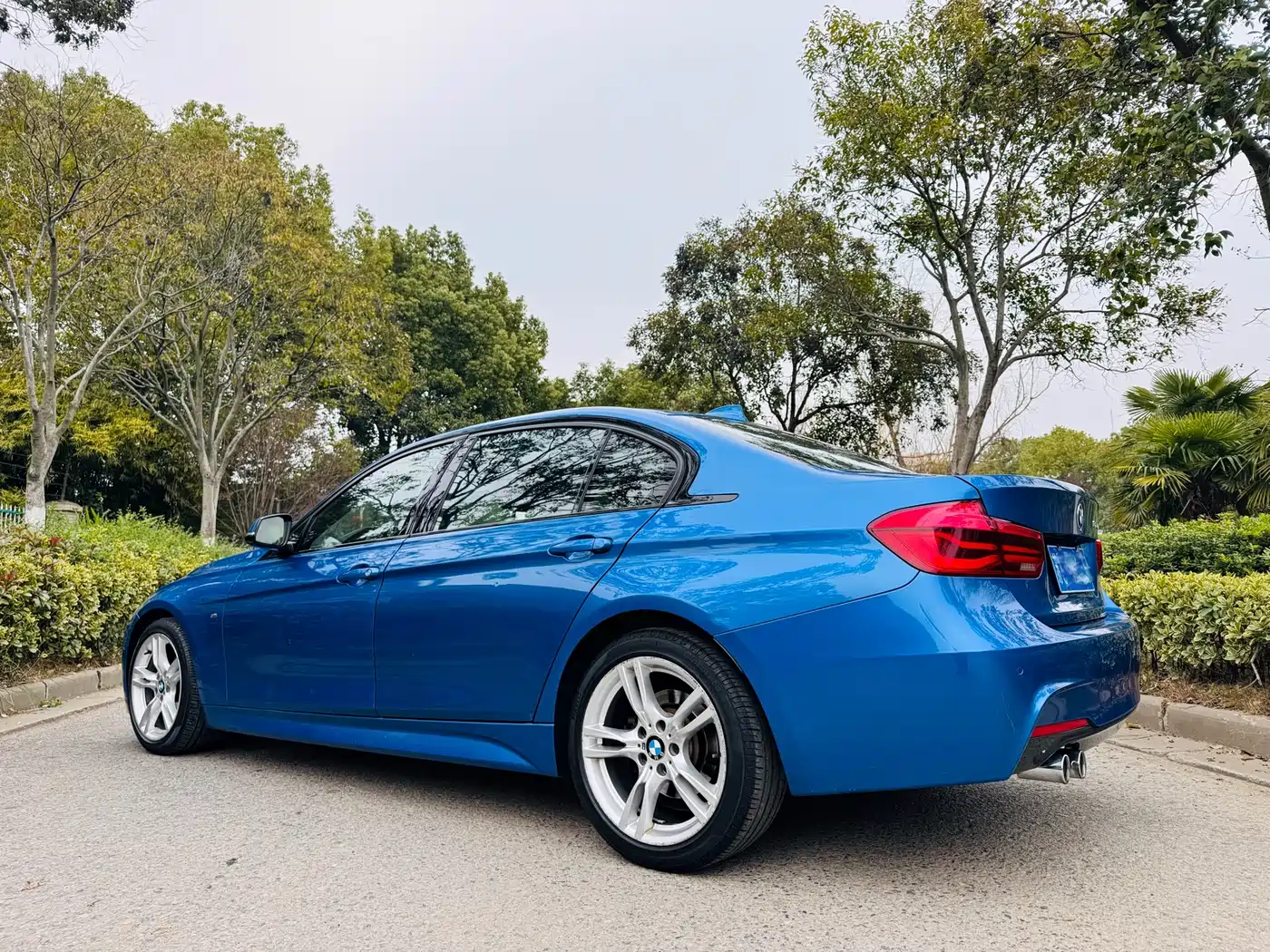 BMW 3 Series 2017 320Li M Sport фото 13