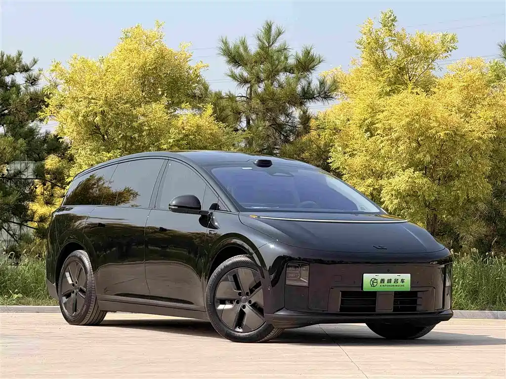 Li Auto Li i8 2026 2025 Standard Edition