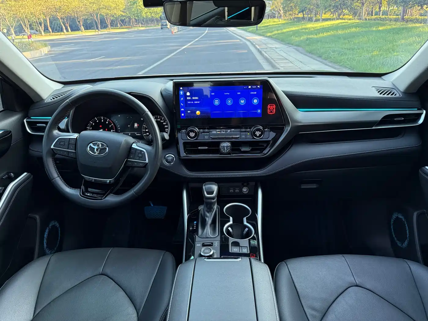 Toyota Highlander 2022 380T 4WD Luxury 7-Seater фото 8