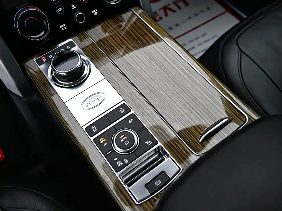 Land Rover Range Rover 2019 3.0 SCV6 Heritage Edition фото 18