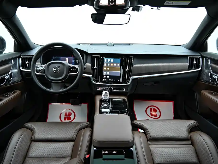 VOLVO S90 PLUG IN HYBRID