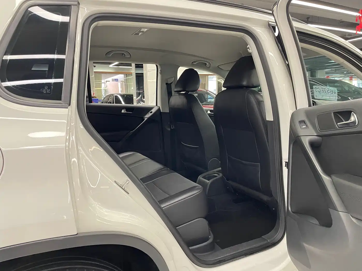 Volkswagen Tiguan 2015 1.8TSI Automatic 2WD Comfortline фото 9
