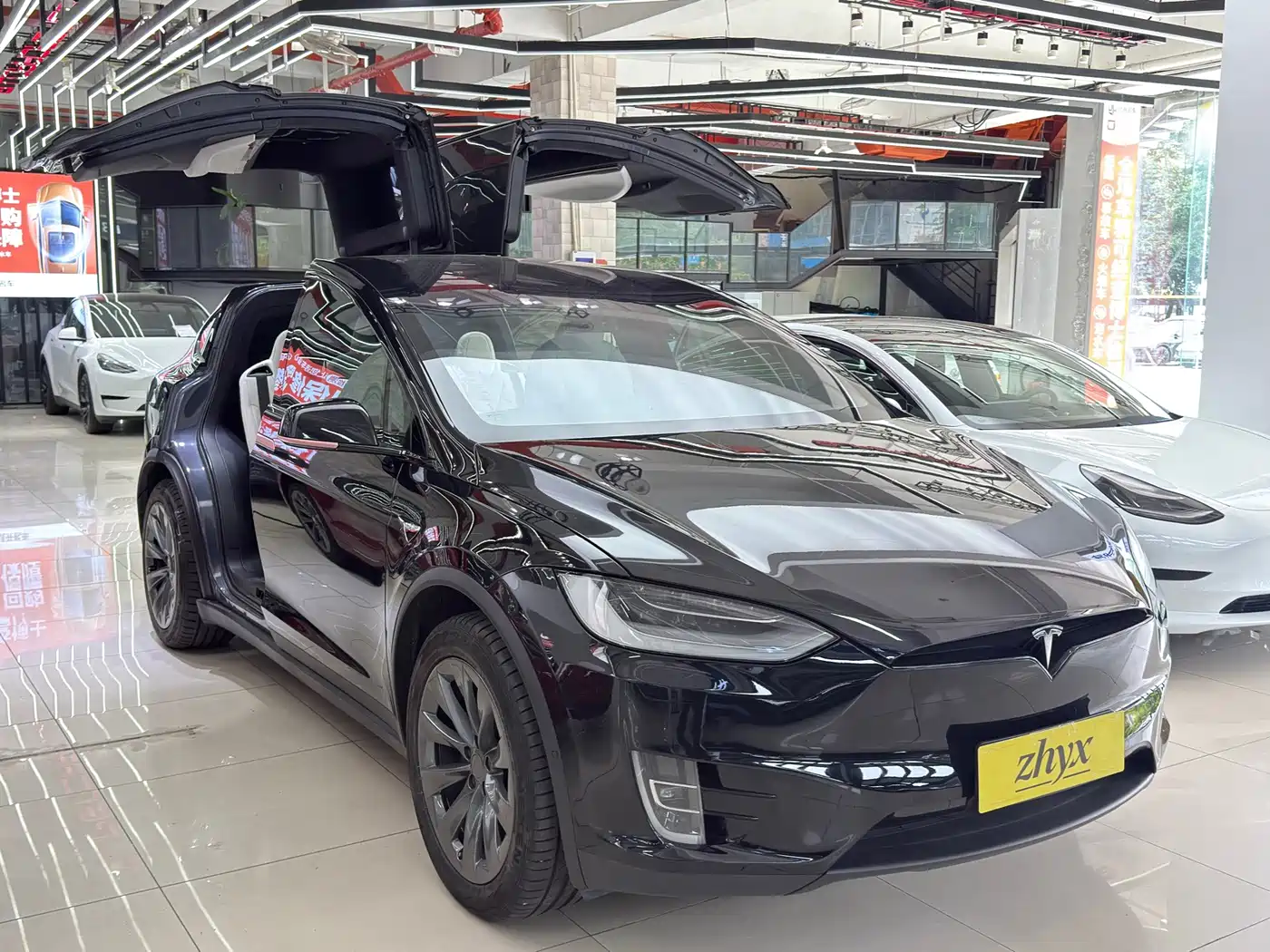 Фото 3 - Tesla Model X