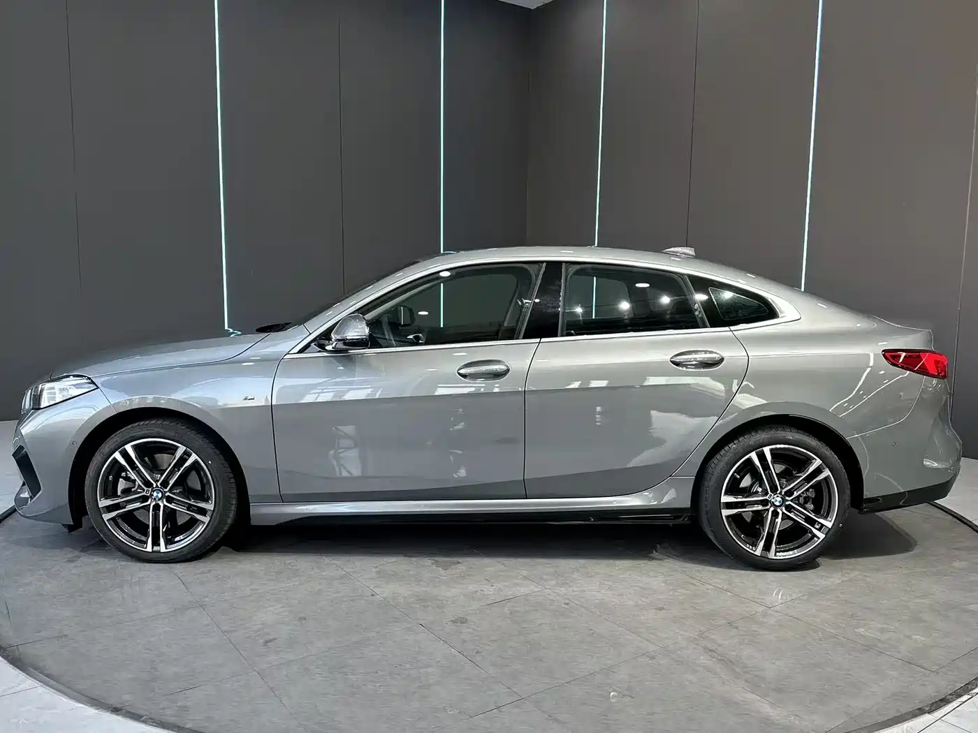 BMW 2 Series (Import) 2023 225i 4-Door Coupe M Sport Package фото 4
