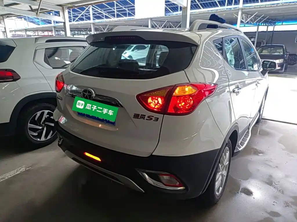 JAC Motors Refine S3 2015 2014 1.5L CVT Luxury Smart