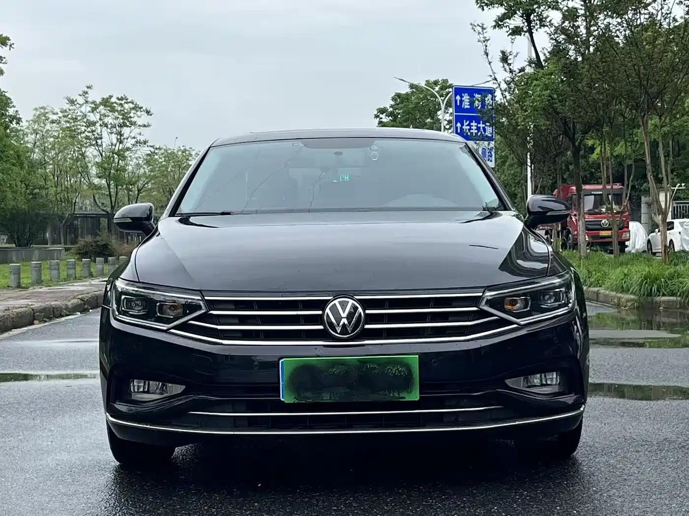 Фото 2 - Volkswagen Magotan
