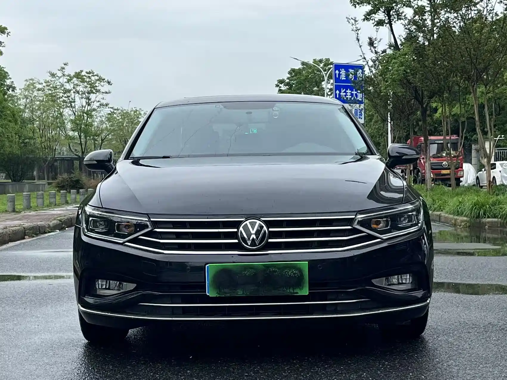 Фото 2 - Volkswagen Magotan