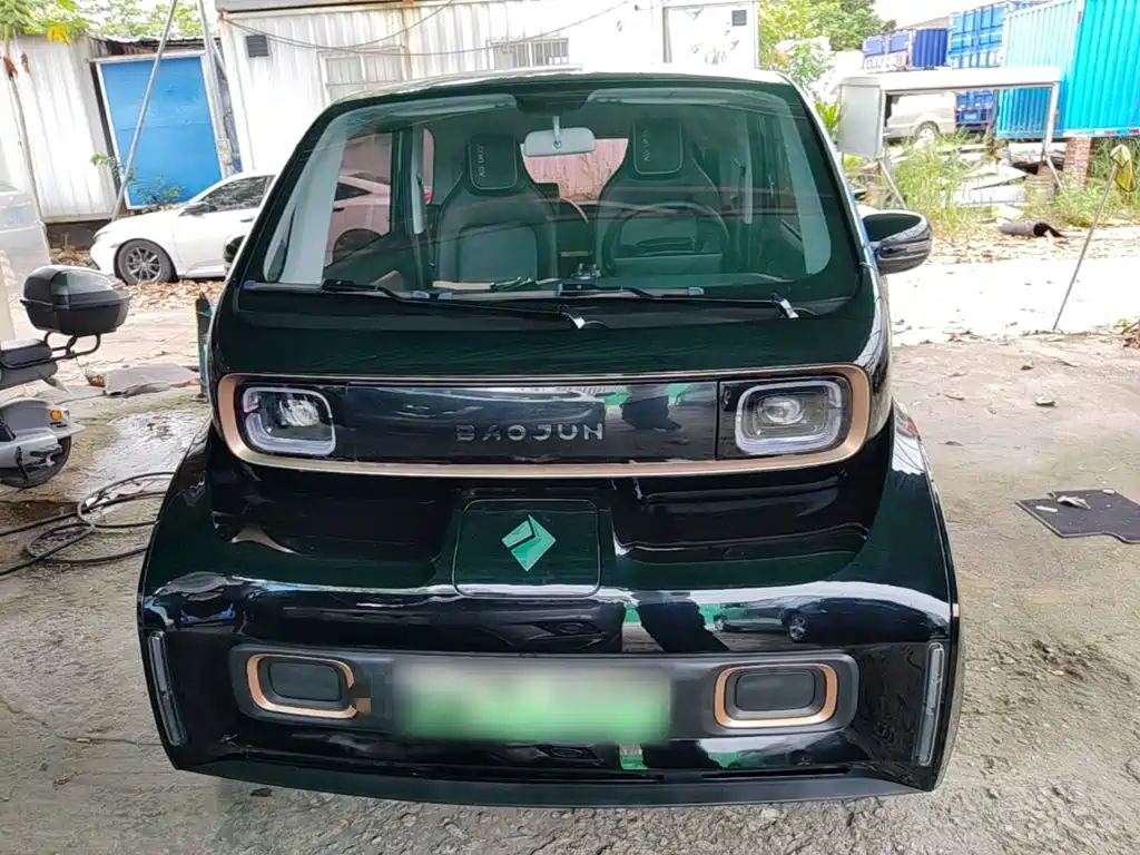 Photo 3 - Baojun KiWi EV