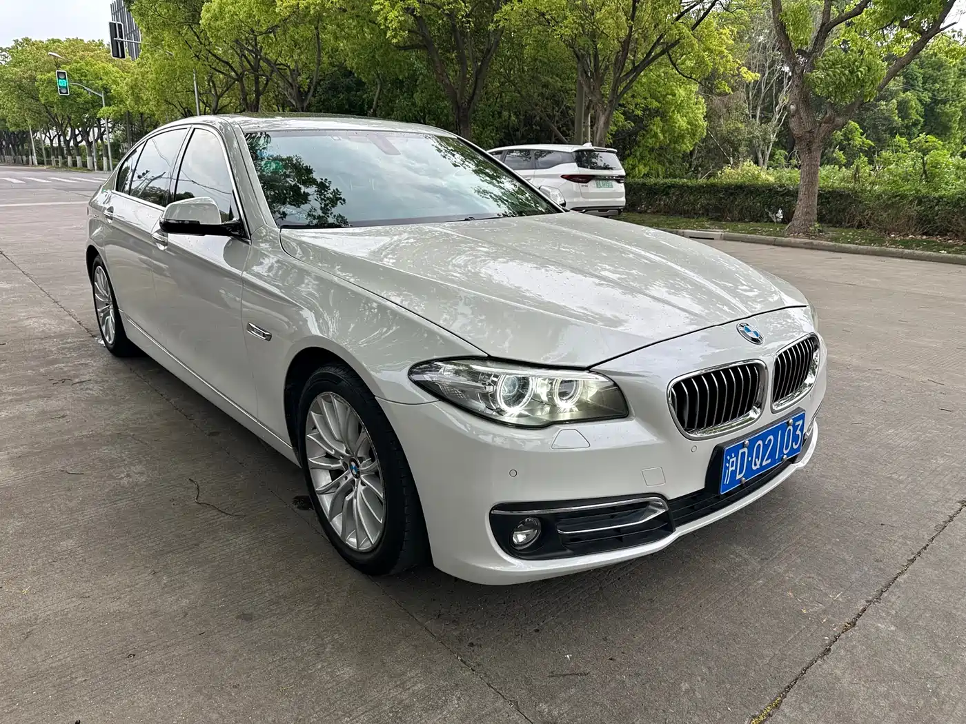 BMW 5 Series 2017 525Li Luxury Design Package фото 2
