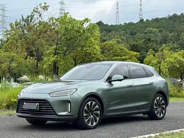 AITO Wenjie AITO M5