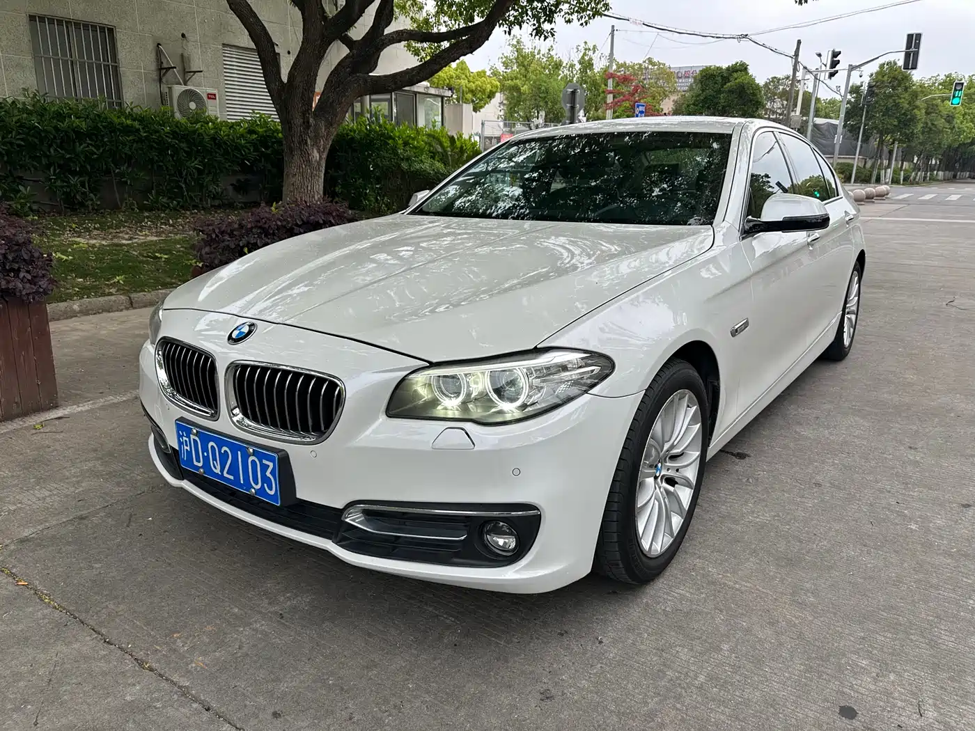 BMW 5 Series 2017 525Li Luxury Design Package