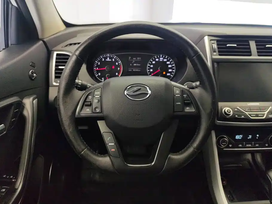 Landwind X5 2016 2016 Plus 1.5T CVT Innovation Edition
