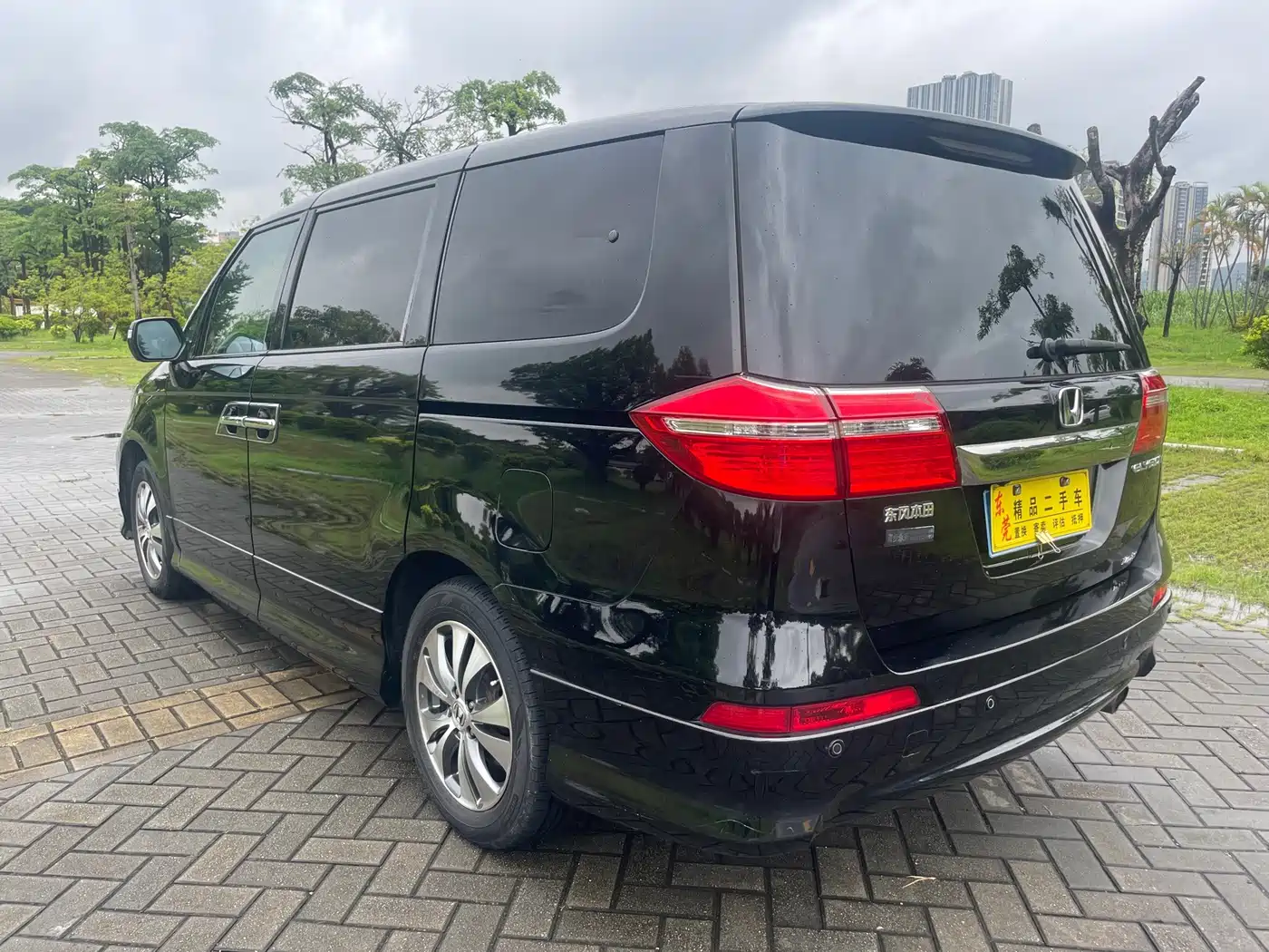 Honda Elysion 2014 2012 2.4L VTi-S Premium Edition