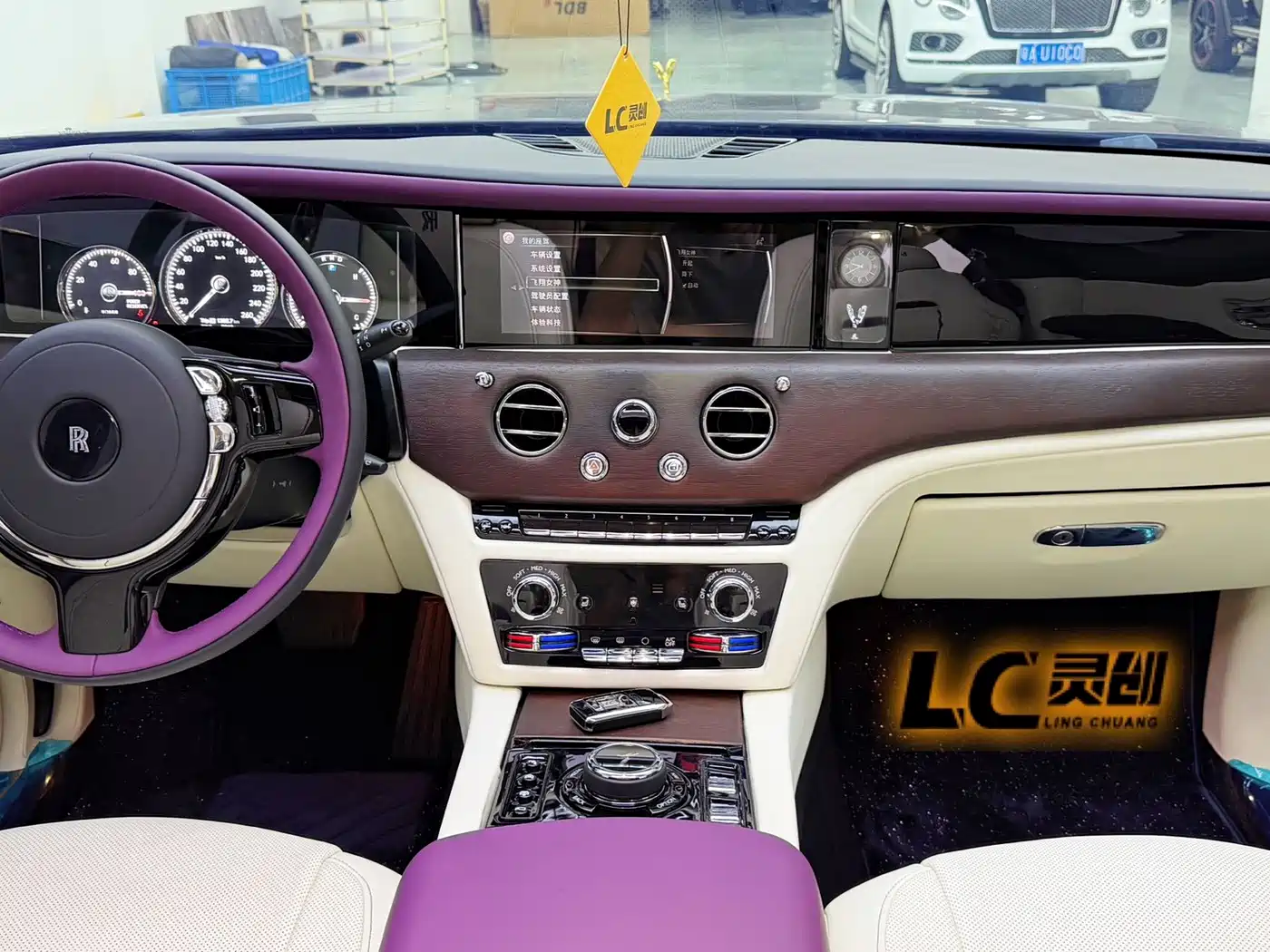 Rolls-Royce Ghost 2013 2010 Model 6.6T Standard