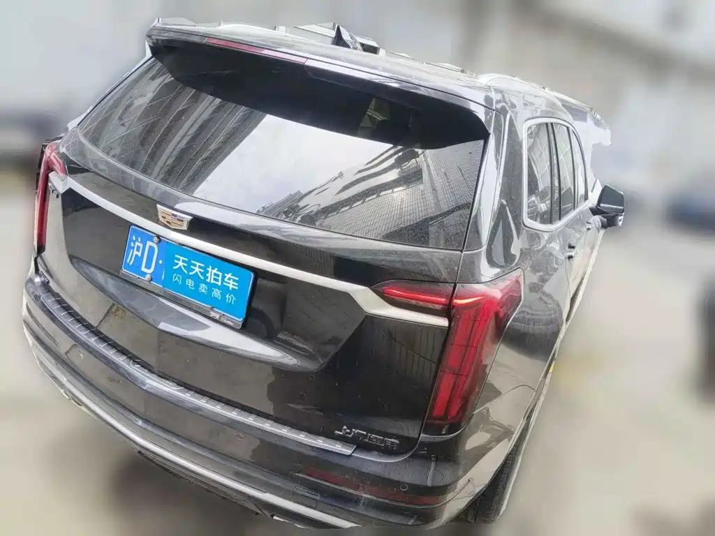 Фото 2 - Cadillac XT6