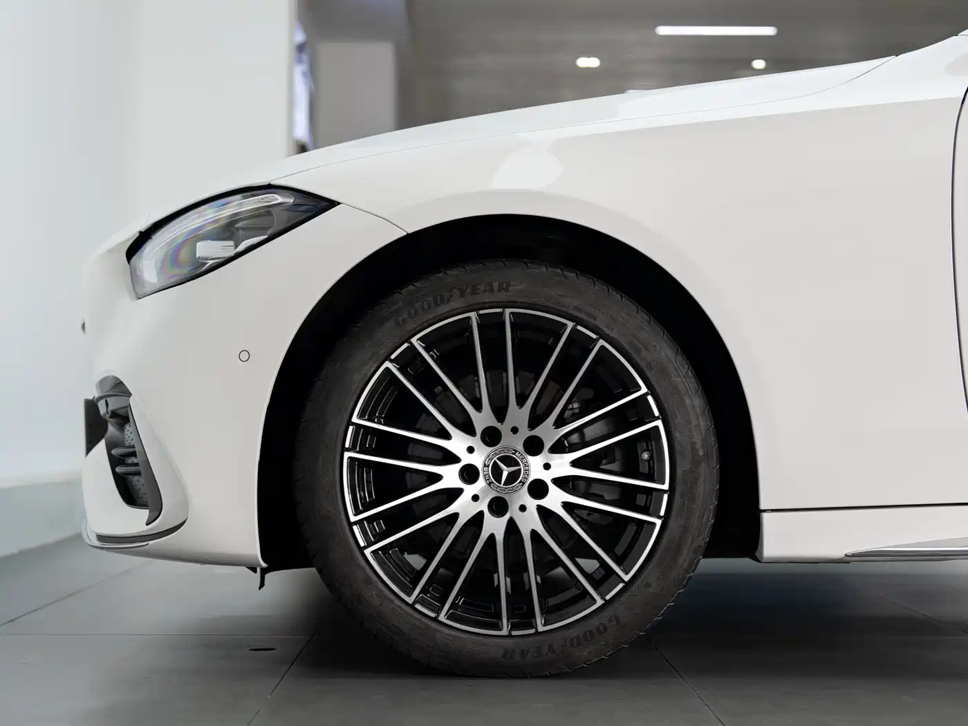 Mercedes-Benz C-Class 2025 C 200 L Sport Edition фото 9