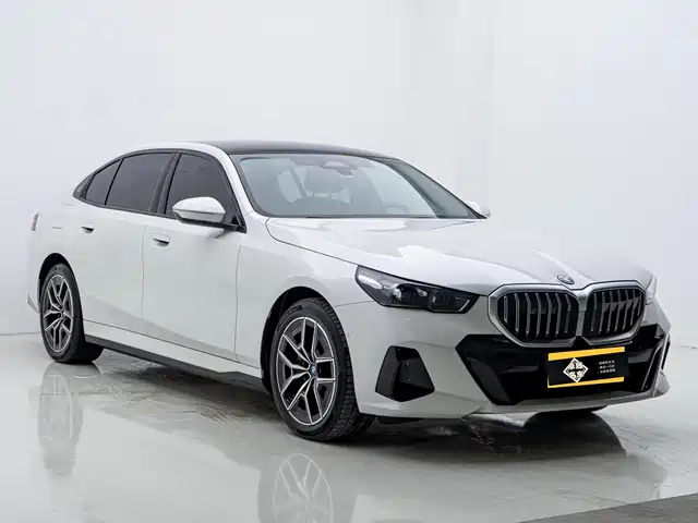  BMW BMW i5 2024 eDrive 35L M Sport Package