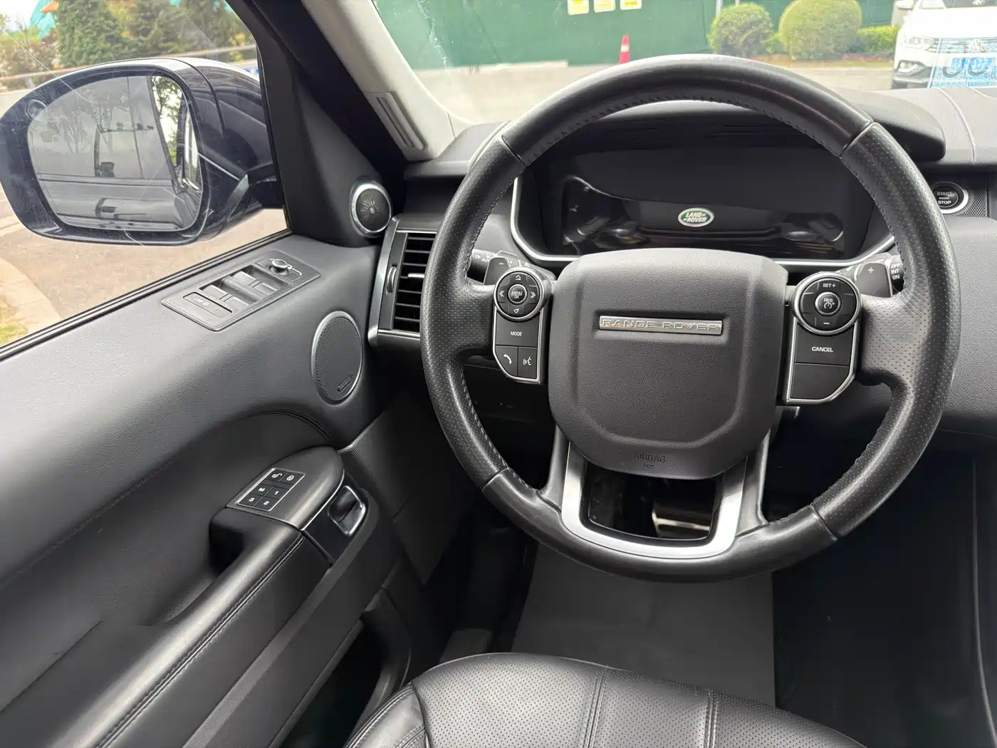 Фото 22 - Land Rover Range Rover Sport