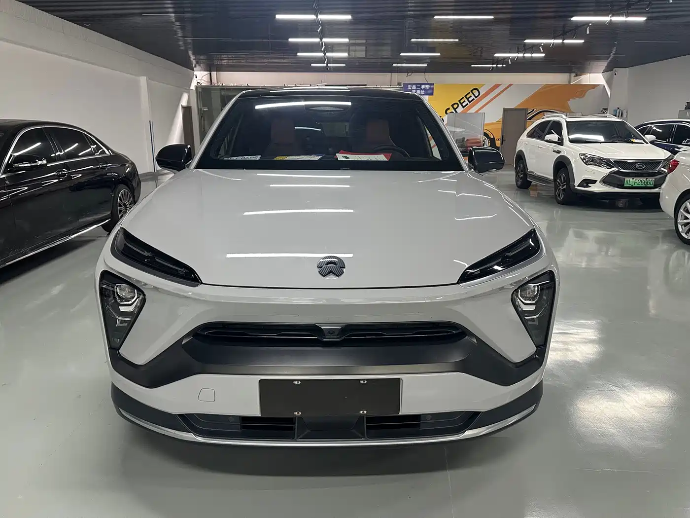 Фото 1 - NIO EC6