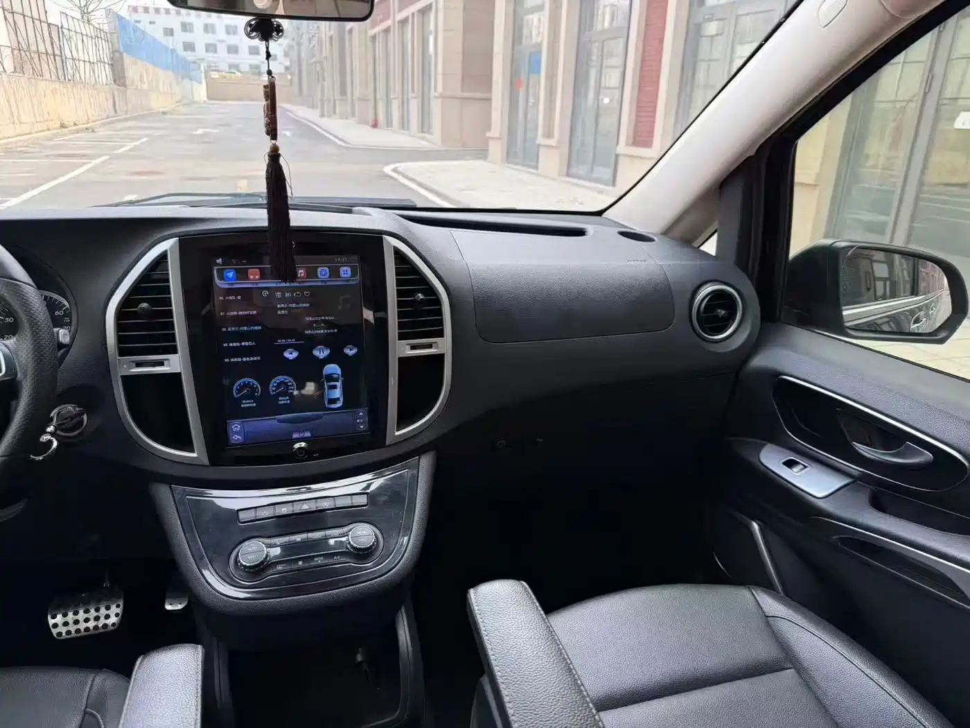 Mercedes-Benz Vito 2016 2.0T Elite Edition фото 9