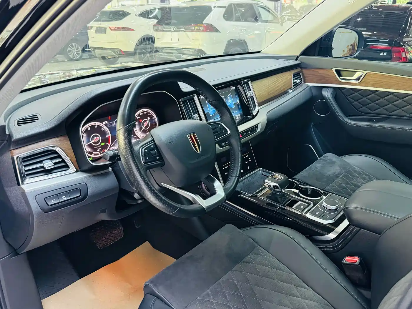 Hongqi HS7 2023 2022 2.0T DCT 2WD ZhiLian QiXiang Edition 5-seater