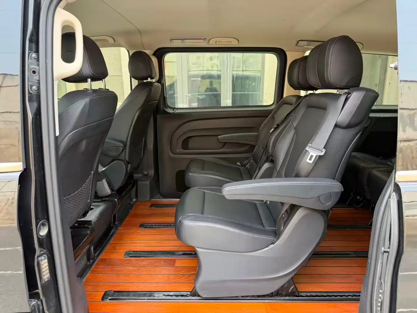 Mercedes-Benz Vito 2016 2.0T Elite Edition фото 5