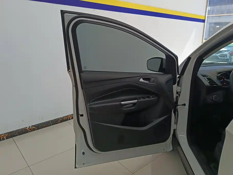 Ford Kuga 2021 2019 EcoBoost 180 2WD Platinum Wing Edition China VI