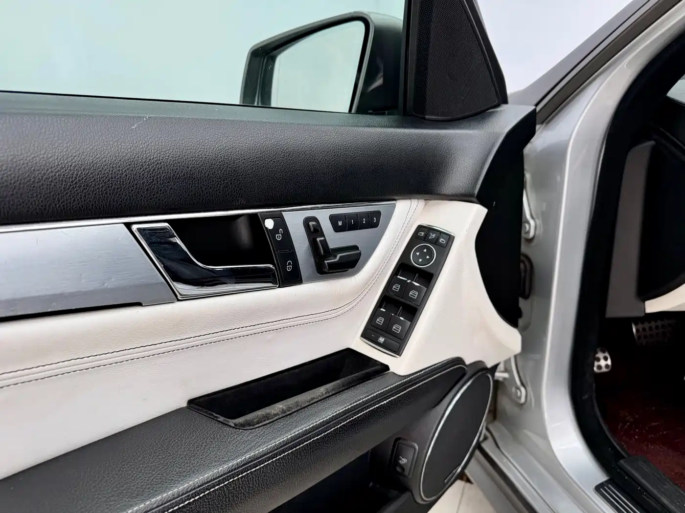 Mercedes-Benz C-Class AMG 2010 AMG C 63 Sport Enhanced Edition фото 9