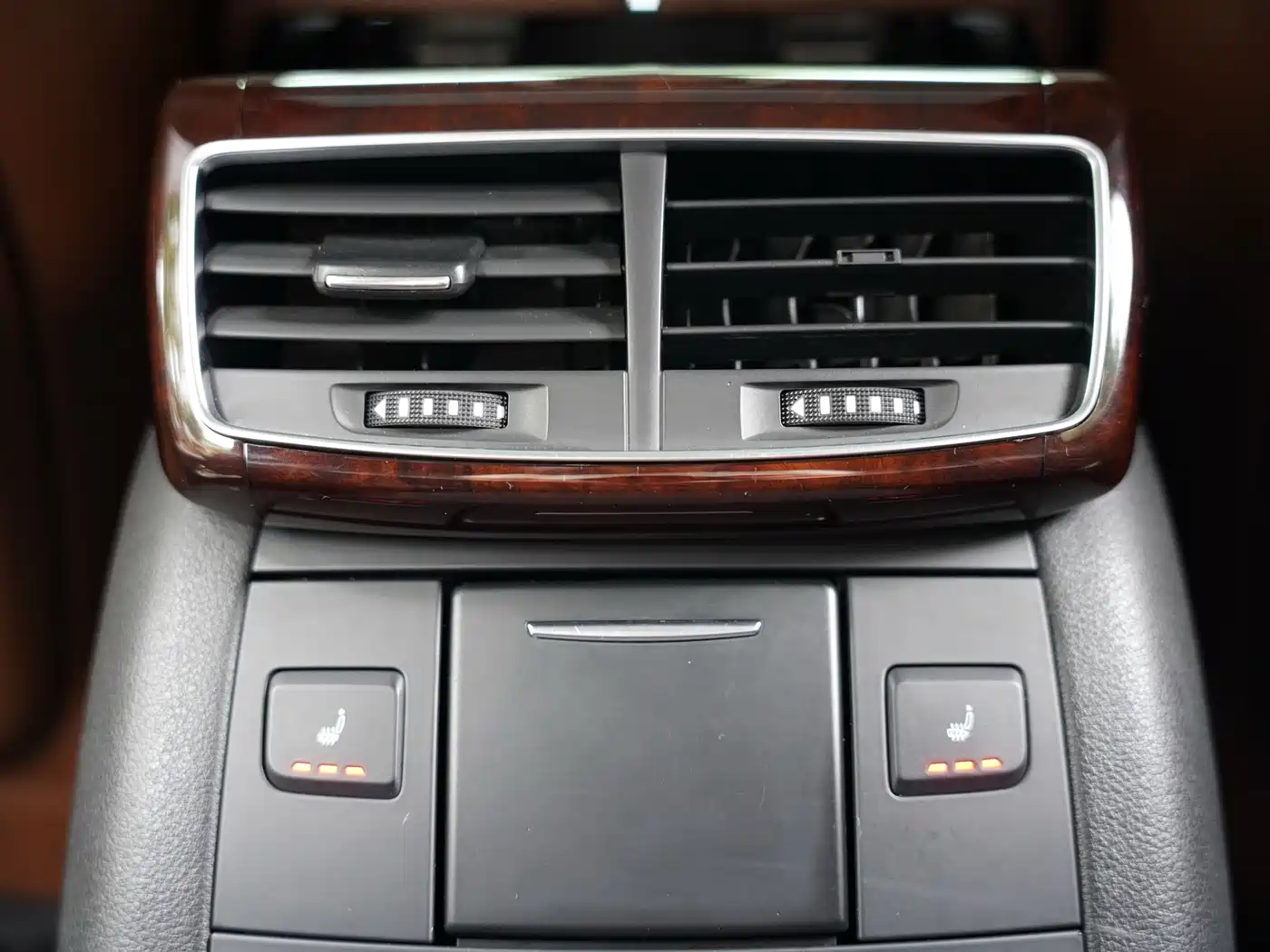 Фото 25 - Audi A8