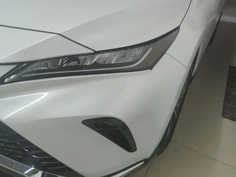 Toyota Venza 2024 2023 2.0L CVT FWD Premium