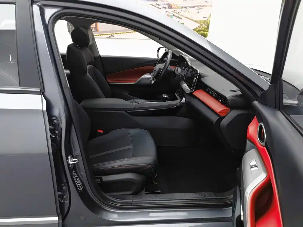 Baojun Valli 2021 2021 1.5T Dali Sky CVT Premium