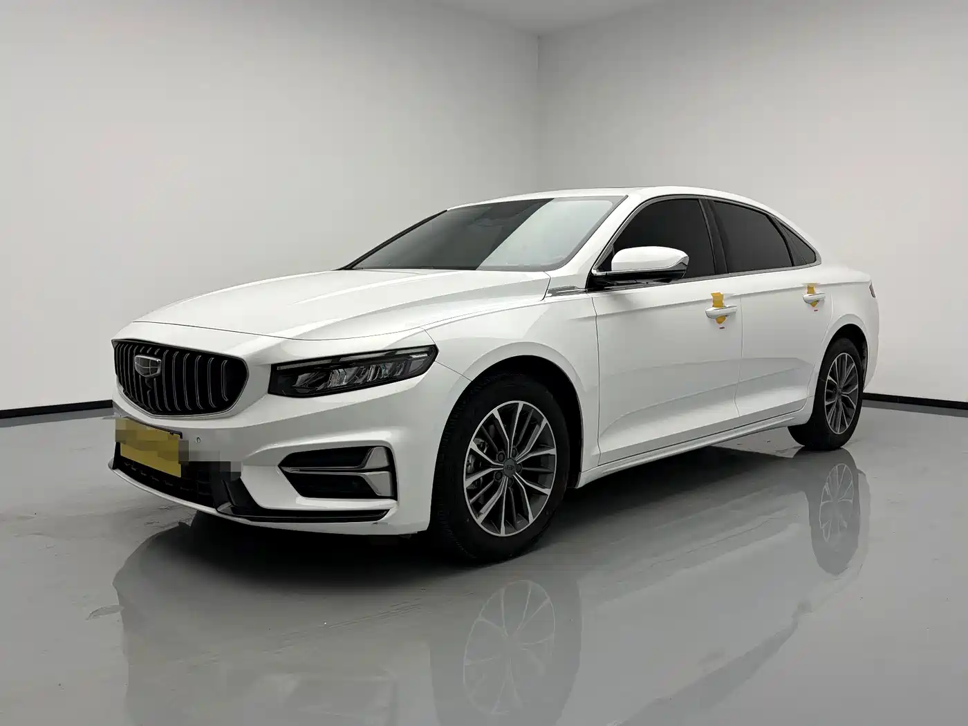 Фото 3 - Geely Preface