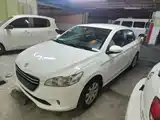 Photo 1 - Peugeot 301